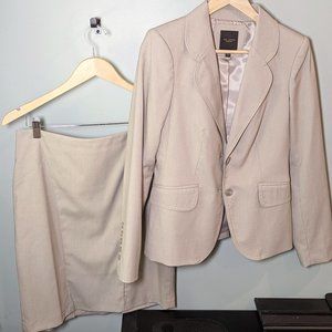 THE LIMITED COLLECTION Women 2pc Skirt Suit Set (size 2)